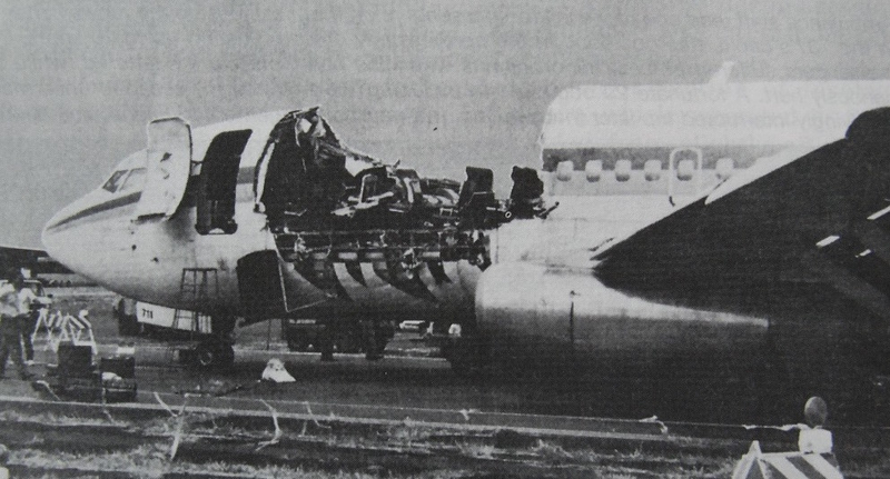 Illustration for article titled La increíble historia del vuelo Aloha 243, el avión comercial que aterrizó sin techo